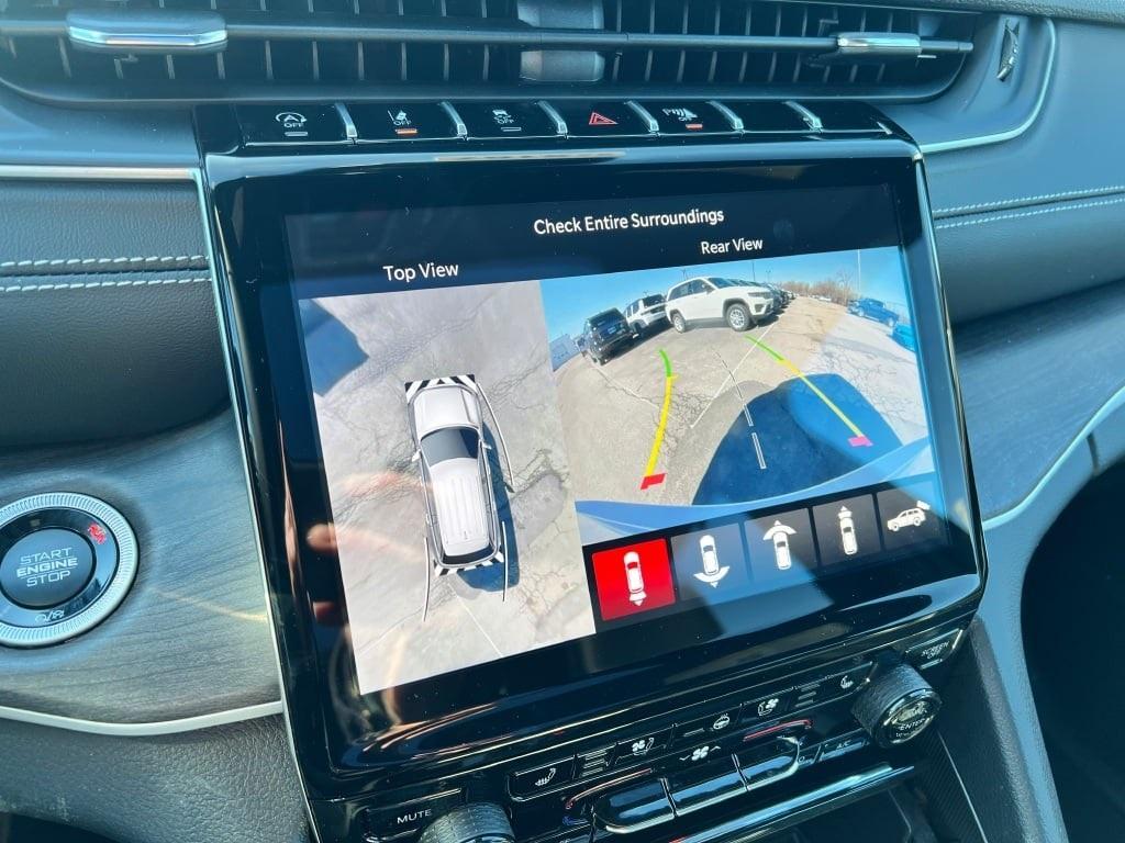 new 2025 Jeep Grand Cherokee car, priced at $57,635