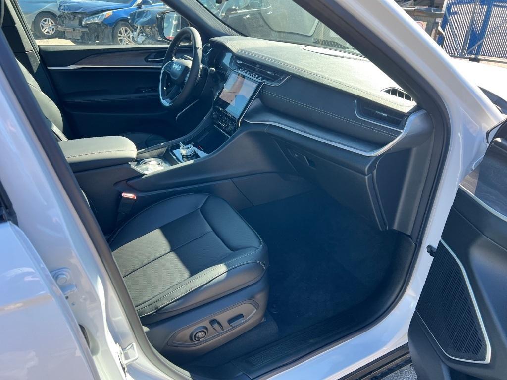 new 2025 Jeep Grand Cherokee car, priced at $57,635