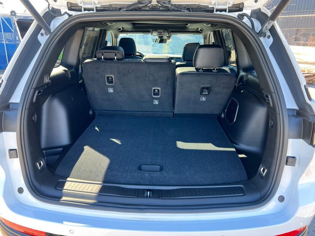 new 2025 Jeep Grand Cherokee car, priced at $57,635