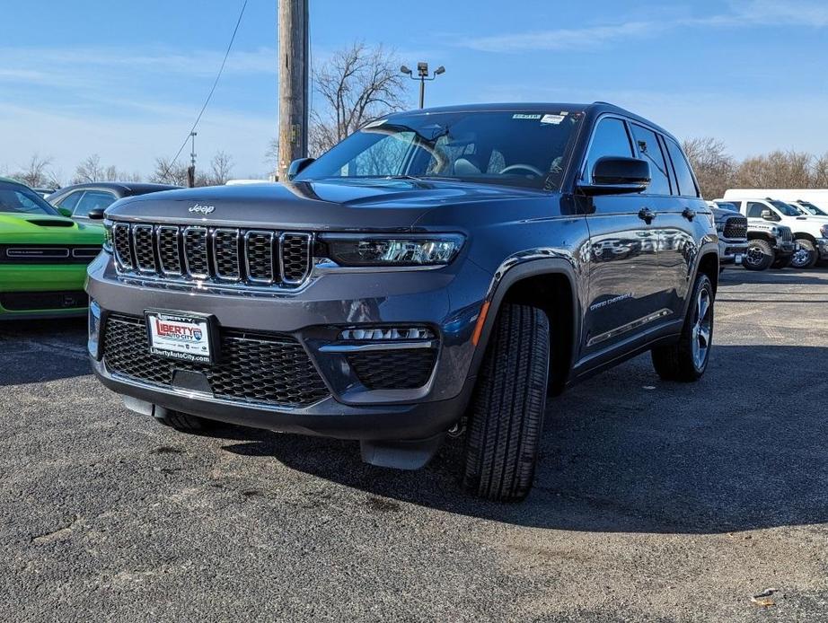 new 2024 Jeep Grand Cherokee car, priced at $46,000