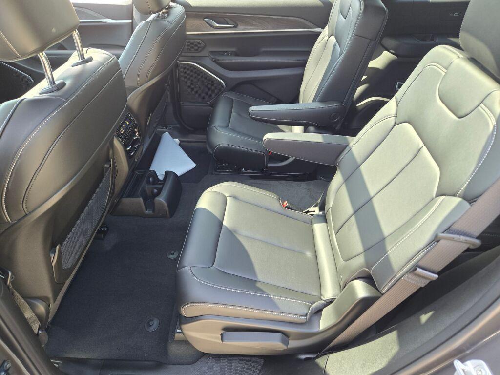 new 2025 Jeep Grand Cherokee L car, priced at $54,680