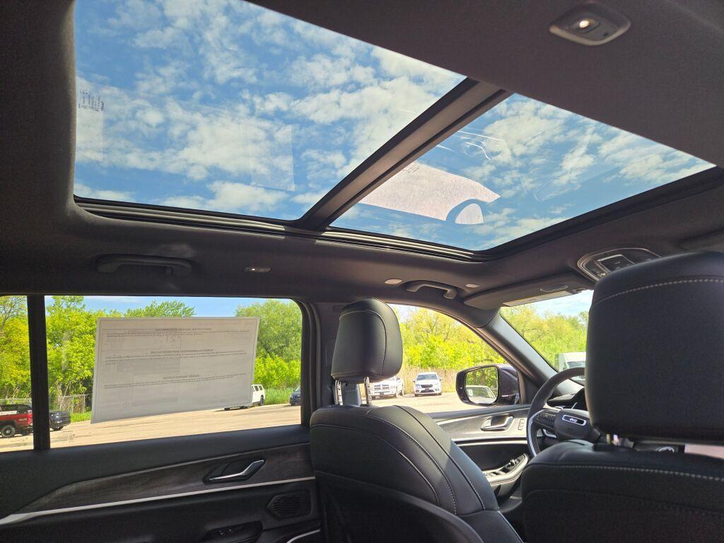 new 2025 Jeep Grand Cherokee L car, priced at $54,680