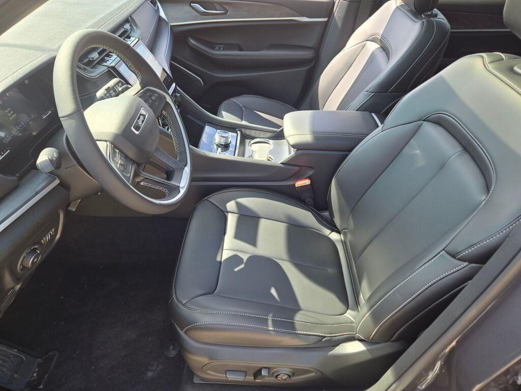 new 2025 Jeep Grand Cherokee L car, priced at $54,680