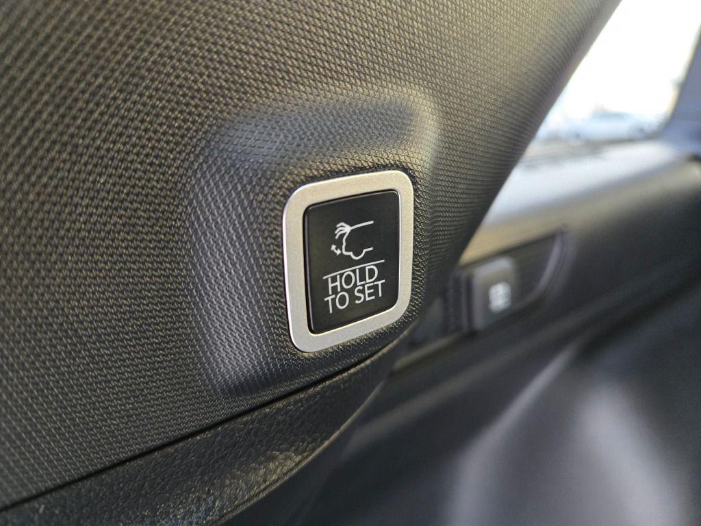 new 2025 Jeep Grand Cherokee car, priced at $48,575