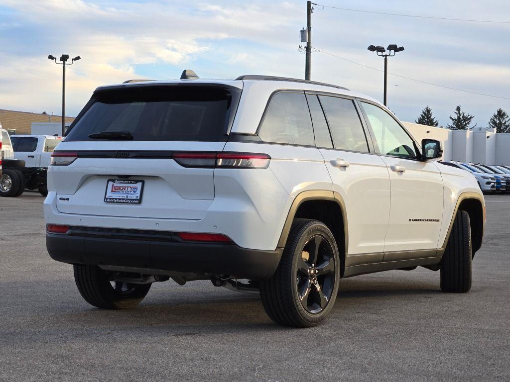 new 2025 Jeep Grand Cherokee car, priced at $48,575