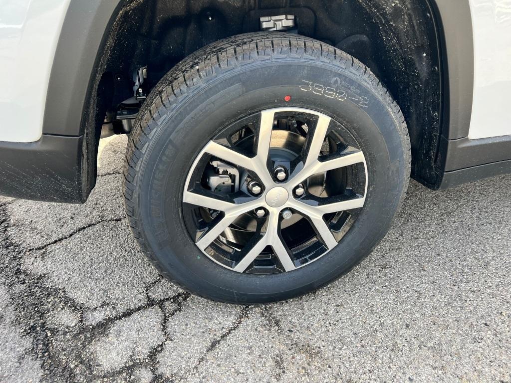 new 2025 Jeep Grand Cherokee car, priced at $46,700
