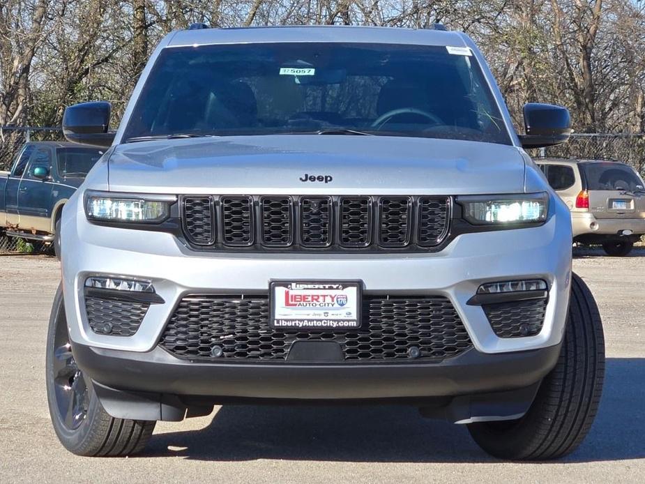 new 2025 Jeep Grand Cherokee car, priced at $58,230