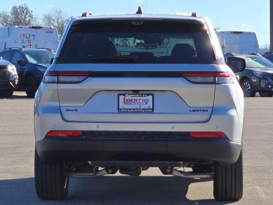 new 2025 Jeep Grand Cherokee car, priced at $58,230