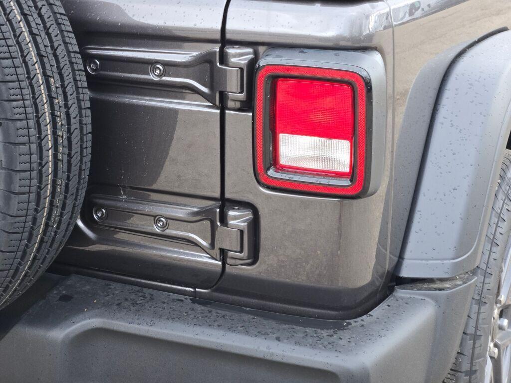 new 2026 Jeep Wrangler car, priced at $44,112