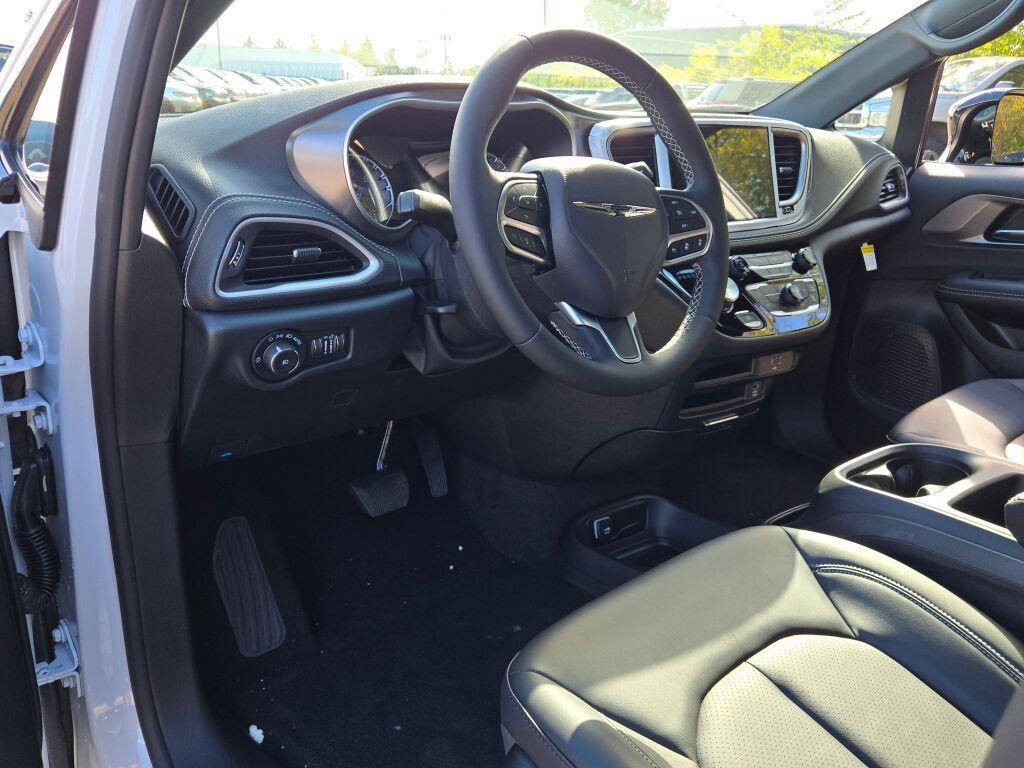 new 2026 Chrysler Pacifica car, priced at $47,449
