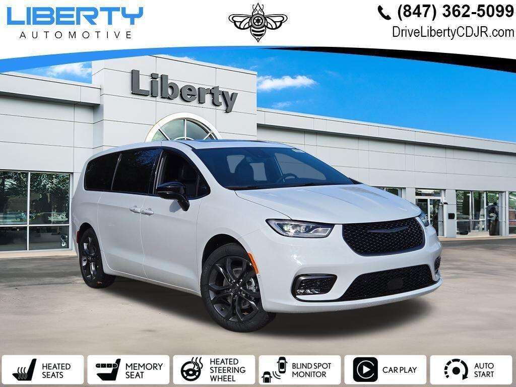 new 2026 Chrysler Pacifica car, priced at $44,875