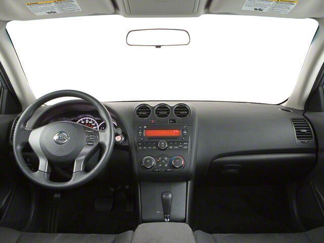 used 2010 Nissan Altima car
