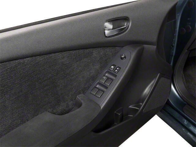 used 2010 Nissan Altima car