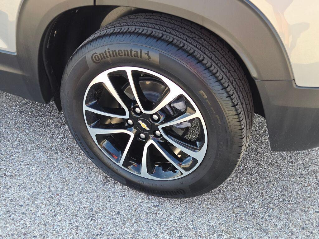 used 2024 Chevrolet TrailBlazer car, priced at $24,219