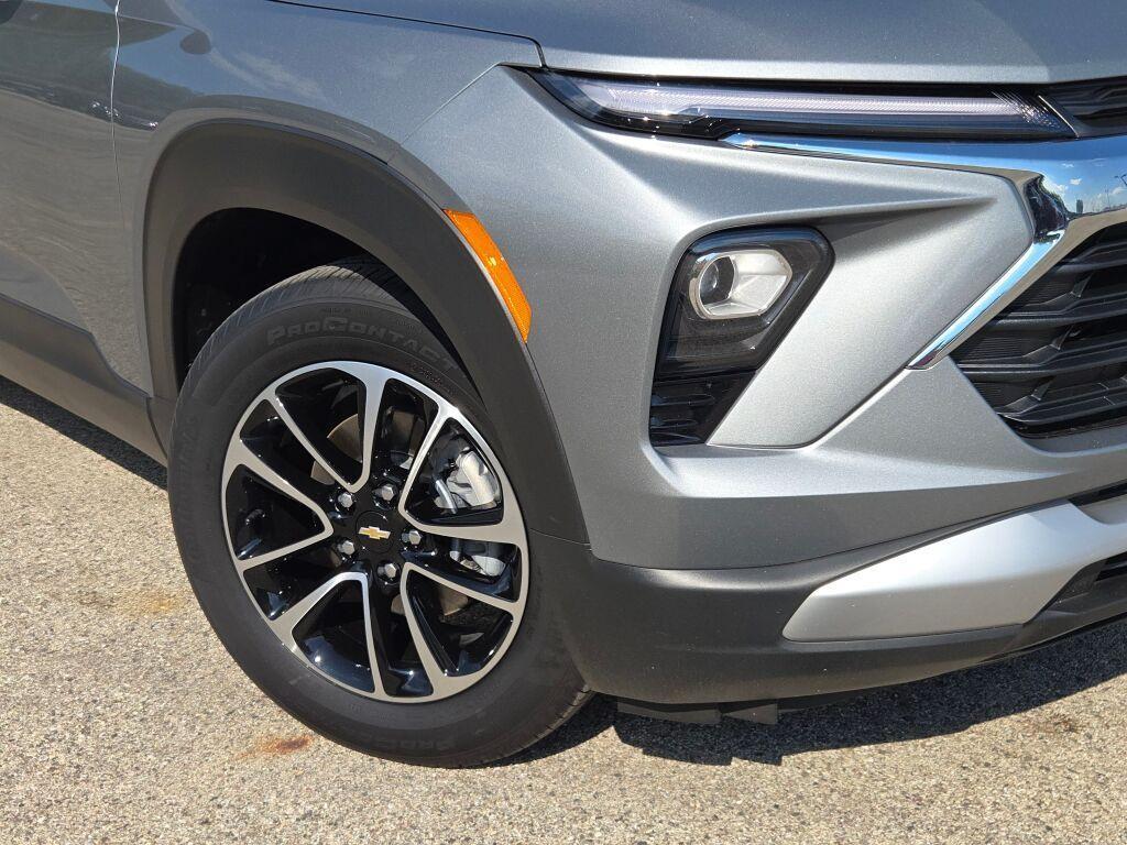 used 2024 Chevrolet TrailBlazer car, priced at $24,219