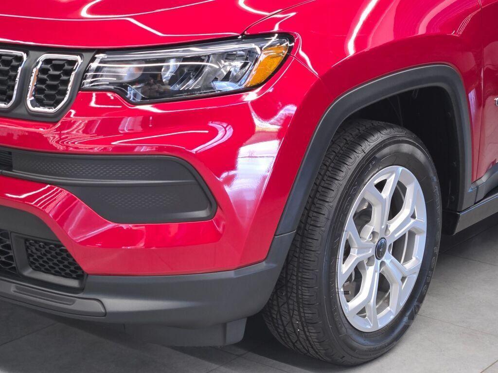 new 2025 Jeep Compass car, priced at $26,995