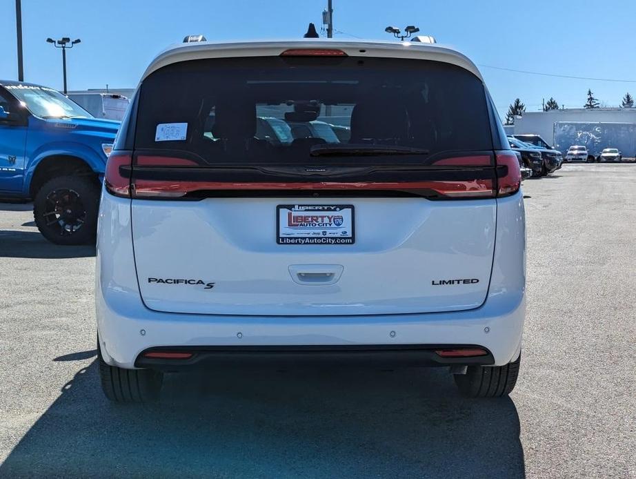 new 2024 Chrysler Pacifica car, priced at $48,970