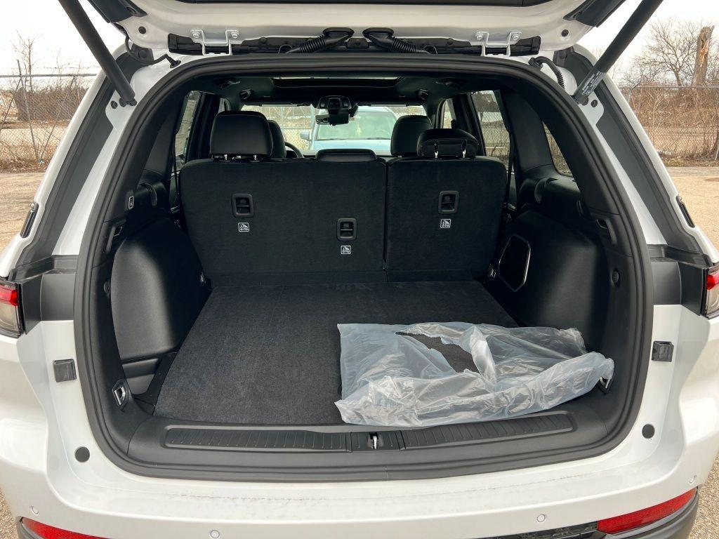 new 2025 Jeep Grand Cherokee car, priced at $56,840