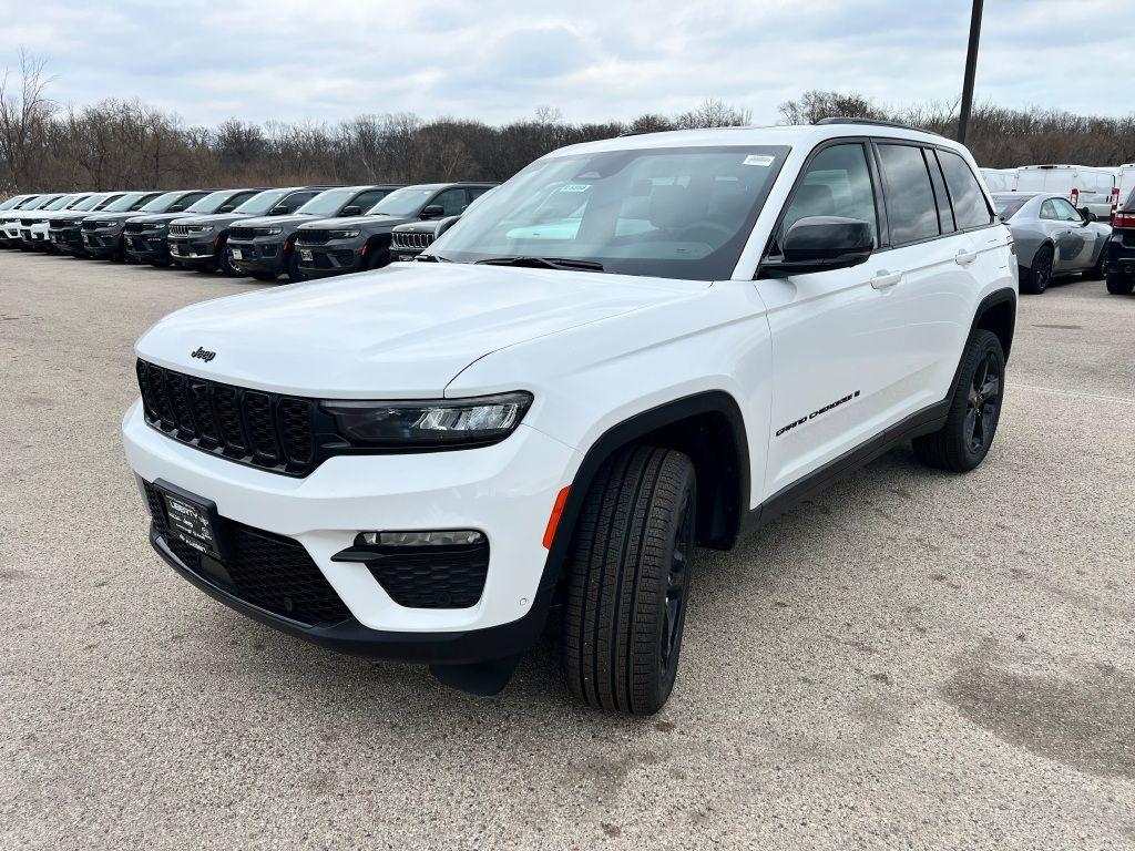 new 2025 Jeep Grand Cherokee car, priced at $56,840