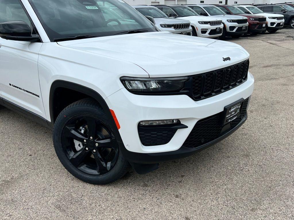 new 2025 Jeep Grand Cherokee car, priced at $56,840