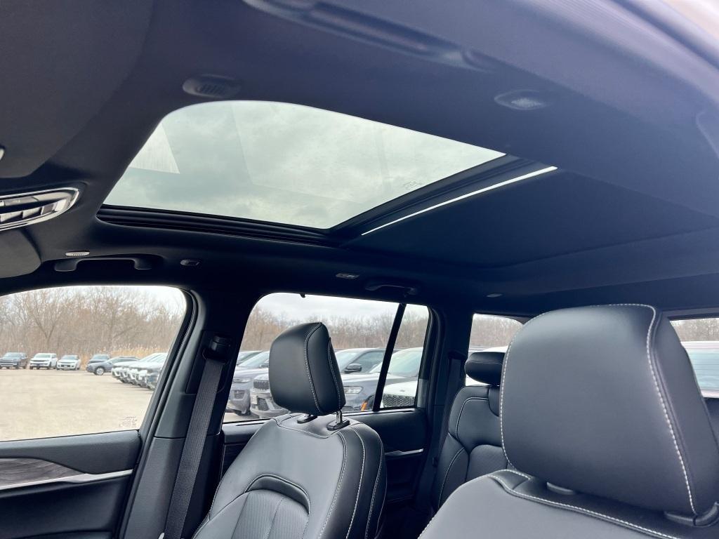 new 2025 Jeep Grand Cherokee car, priced at $56,840