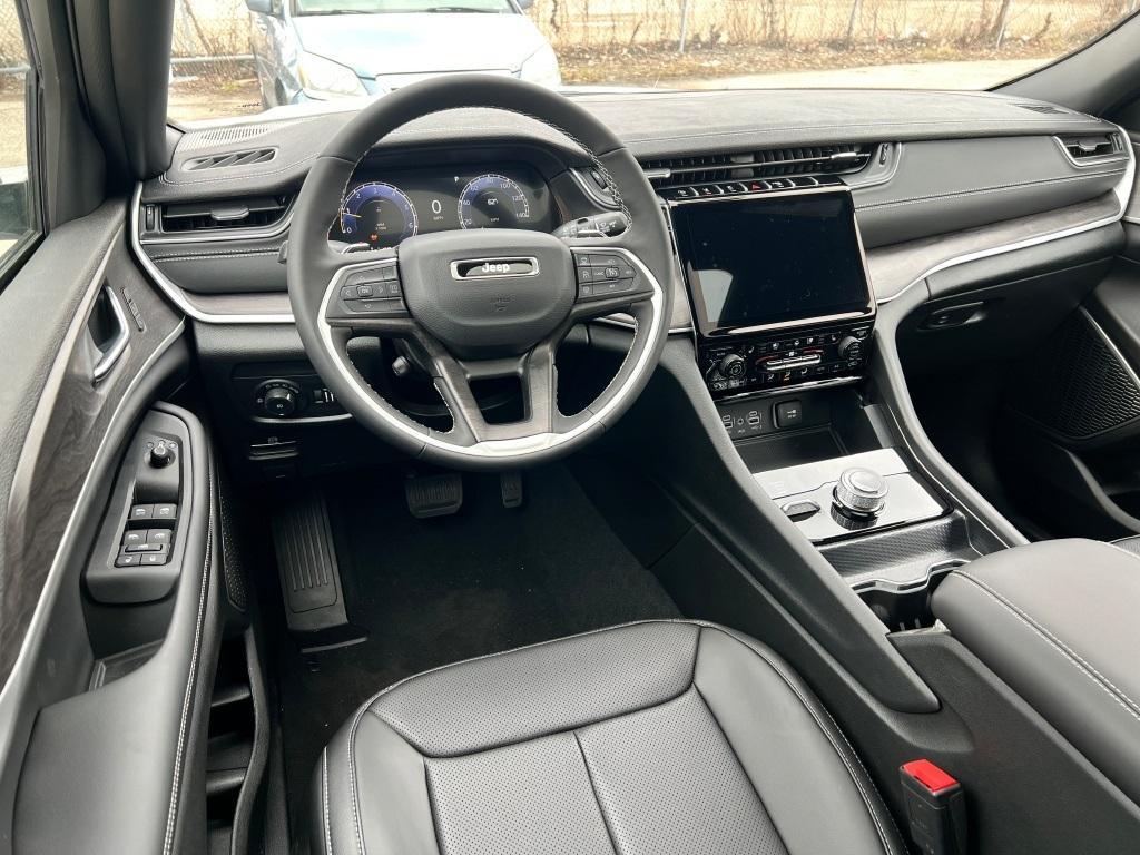 new 2025 Jeep Grand Cherokee car, priced at $56,840