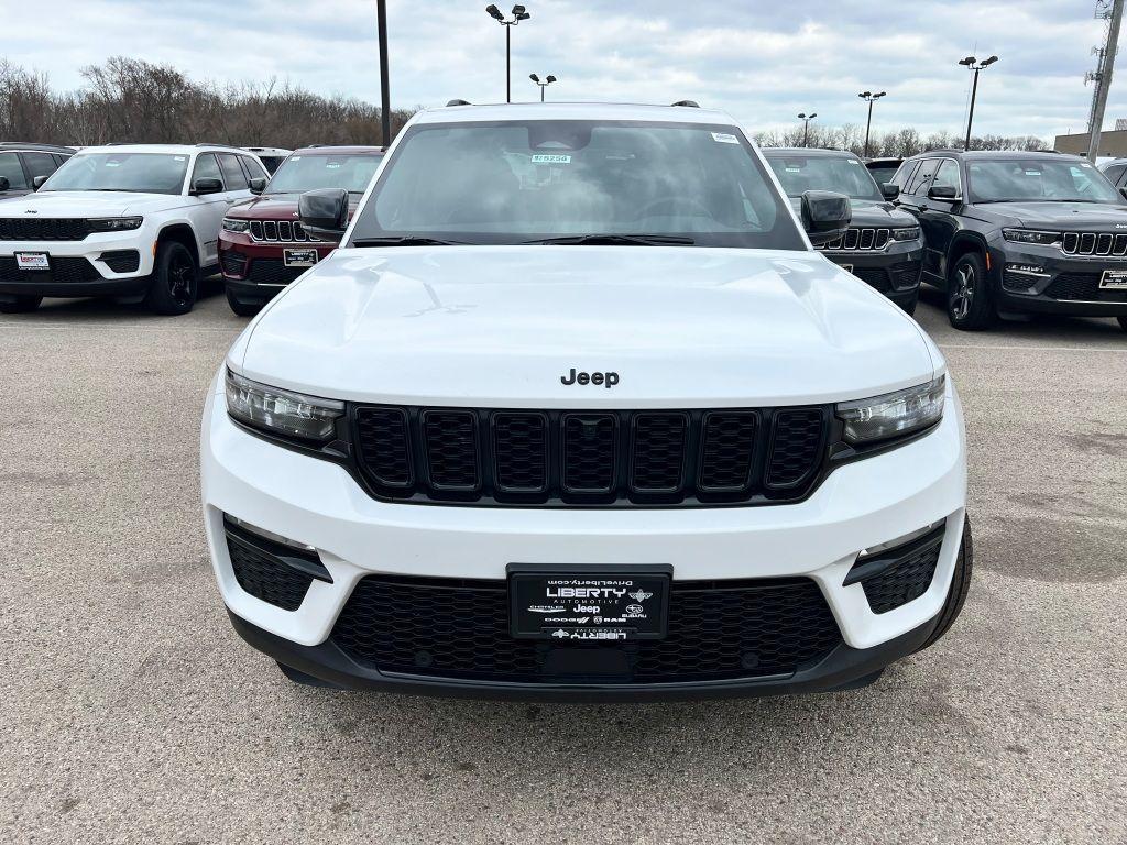 new 2025 Jeep Grand Cherokee car, priced at $56,840