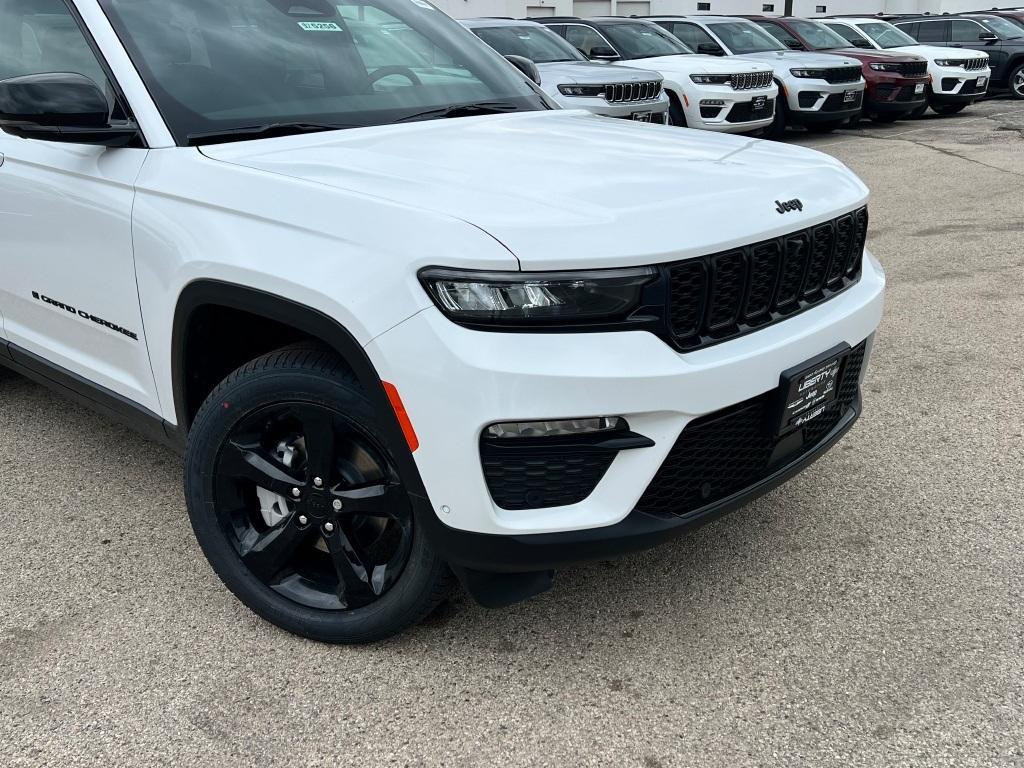 new 2025 Jeep Grand Cherokee car, priced at $56,840
