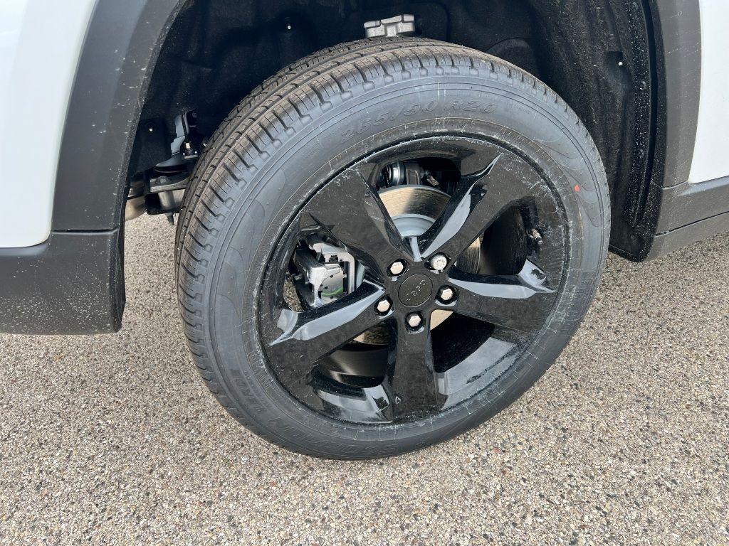 new 2025 Jeep Grand Cherokee car, priced at $56,840