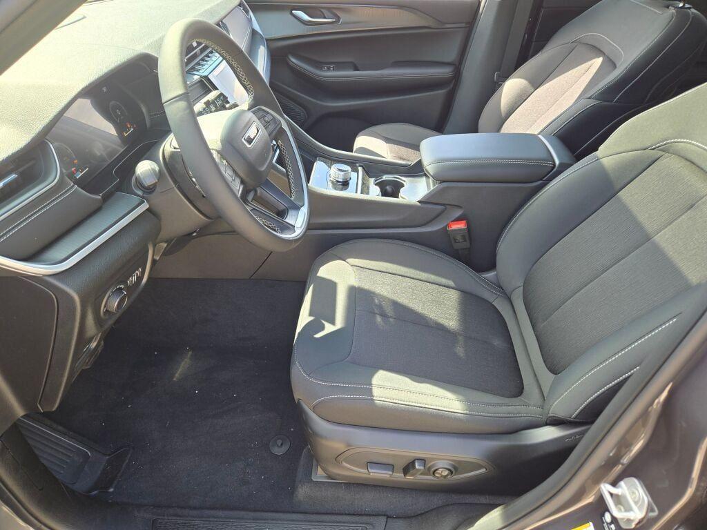 new 2025 Jeep Grand Cherokee L car, priced at $45,920
