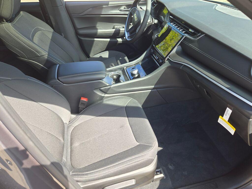 new 2025 Jeep Grand Cherokee L car, priced at $45,920