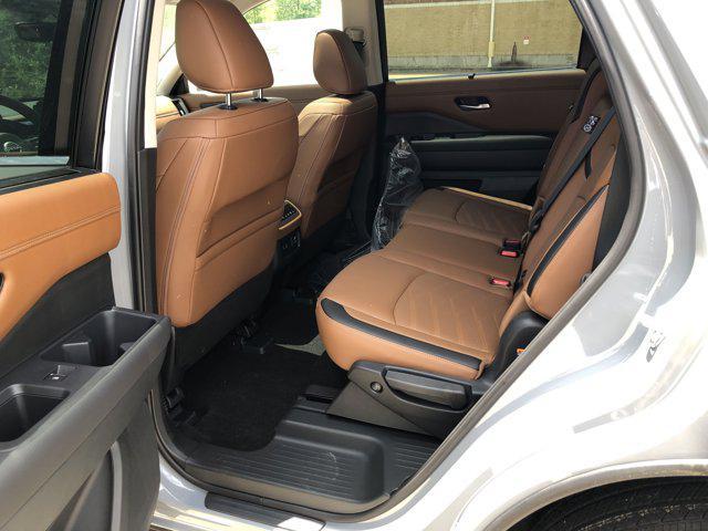 new 2025 Nissan Pathfinder car, priced at $49,833