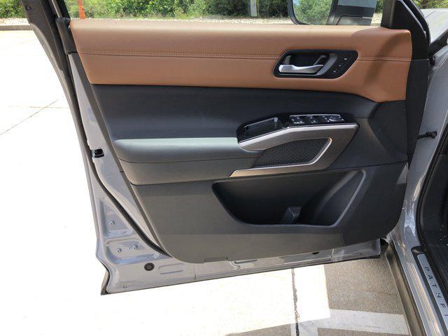 new 2025 Nissan Pathfinder car, priced at $49,833