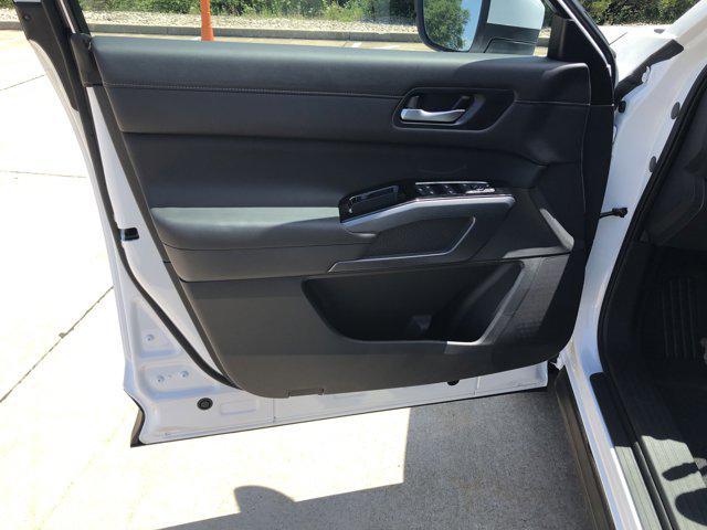 new 2025 Nissan Pathfinder car, priced at $46,751