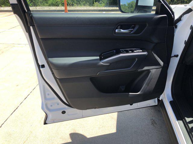 new 2025 Nissan Pathfinder car, priced at $44,191