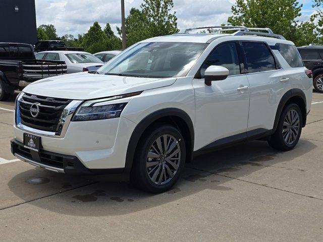 new 2024 Nissan Pathfinder car, priced at $45,653