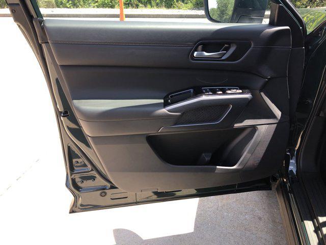 new 2025 Nissan Pathfinder car, priced at $43,901