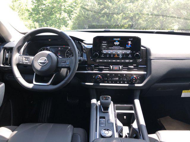 new 2025 Nissan Pathfinder car, priced at $43,901