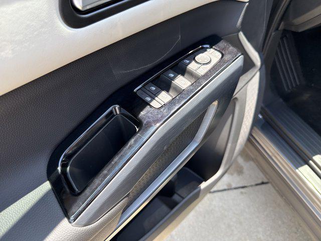 new 2025 Nissan Pathfinder car, priced at $43,791