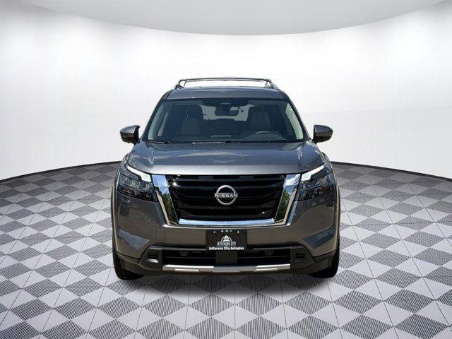 new 2025 Nissan Pathfinder car, priced at $43,791
