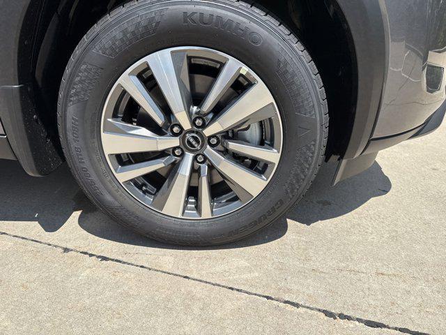 new 2025 Nissan Pathfinder car, priced at $43,791