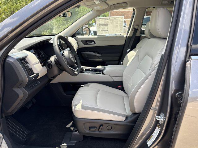new 2025 Nissan Pathfinder car, priced at $43,791