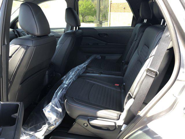 new 2025 Nissan Pathfinder car, priced at $45,011