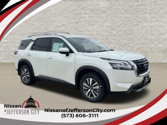 new 2024 Nissan Pathfinder car, priced at $42,051