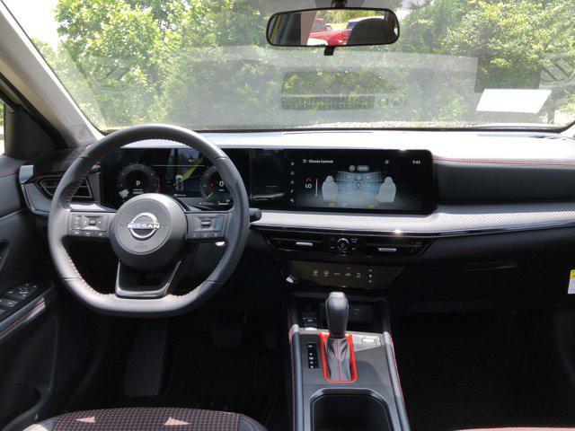 new 2025 Nissan Kicks car, priced at $30,421