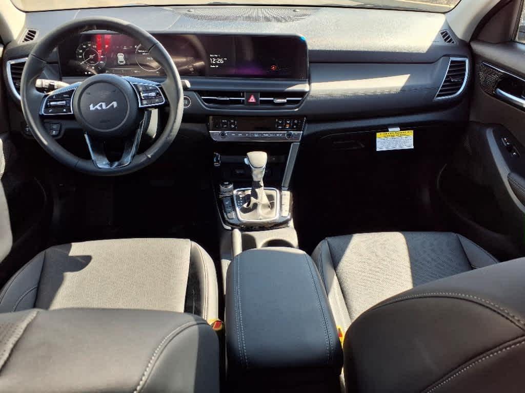 new 2025 Kia Seltos car, priced at $30,655