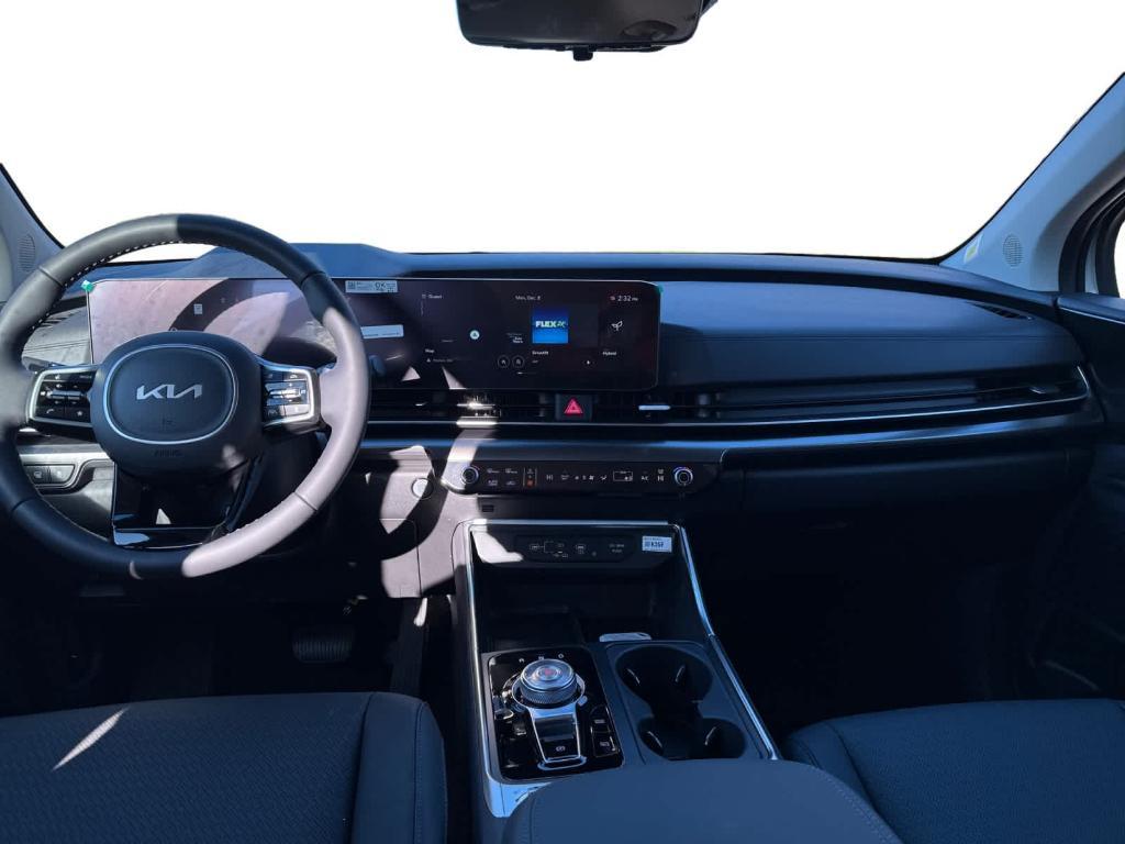 new 2026 Kia Carnival Hybrid car, priced at $55,440