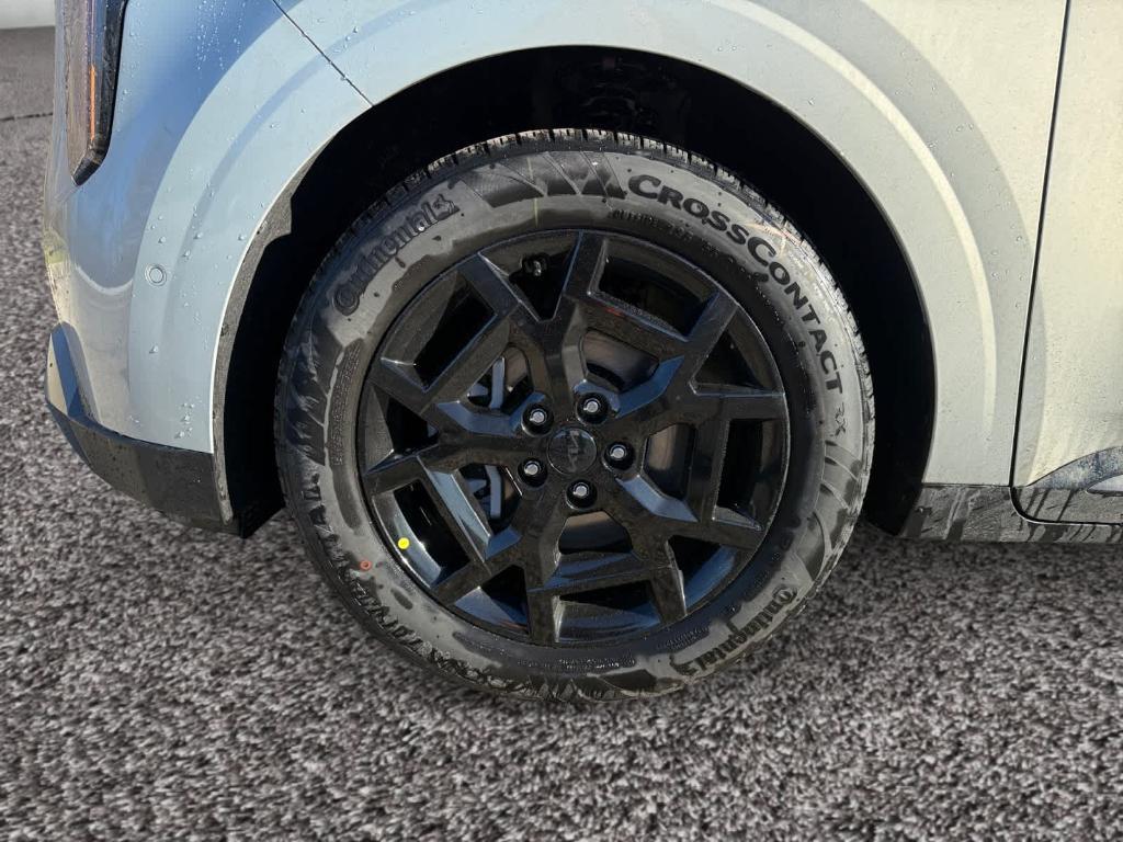 new 2026 Kia Carnival Hybrid car, priced at $55,440