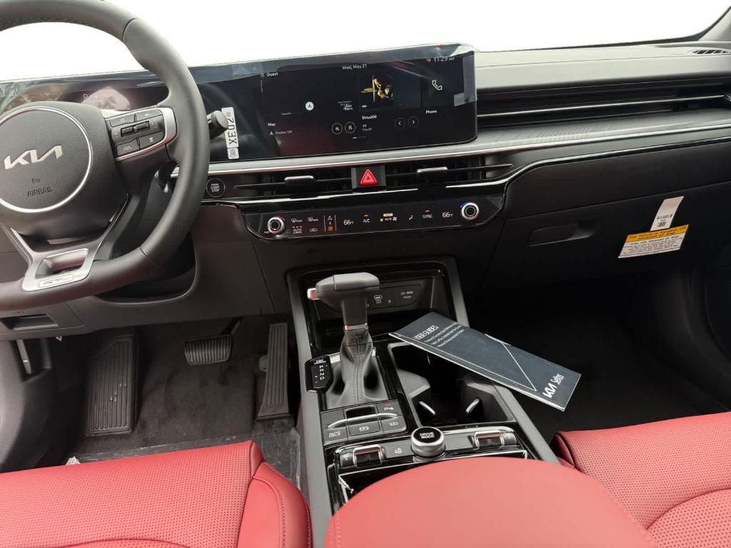 new 2025 Kia K5 car, priced at $32,301