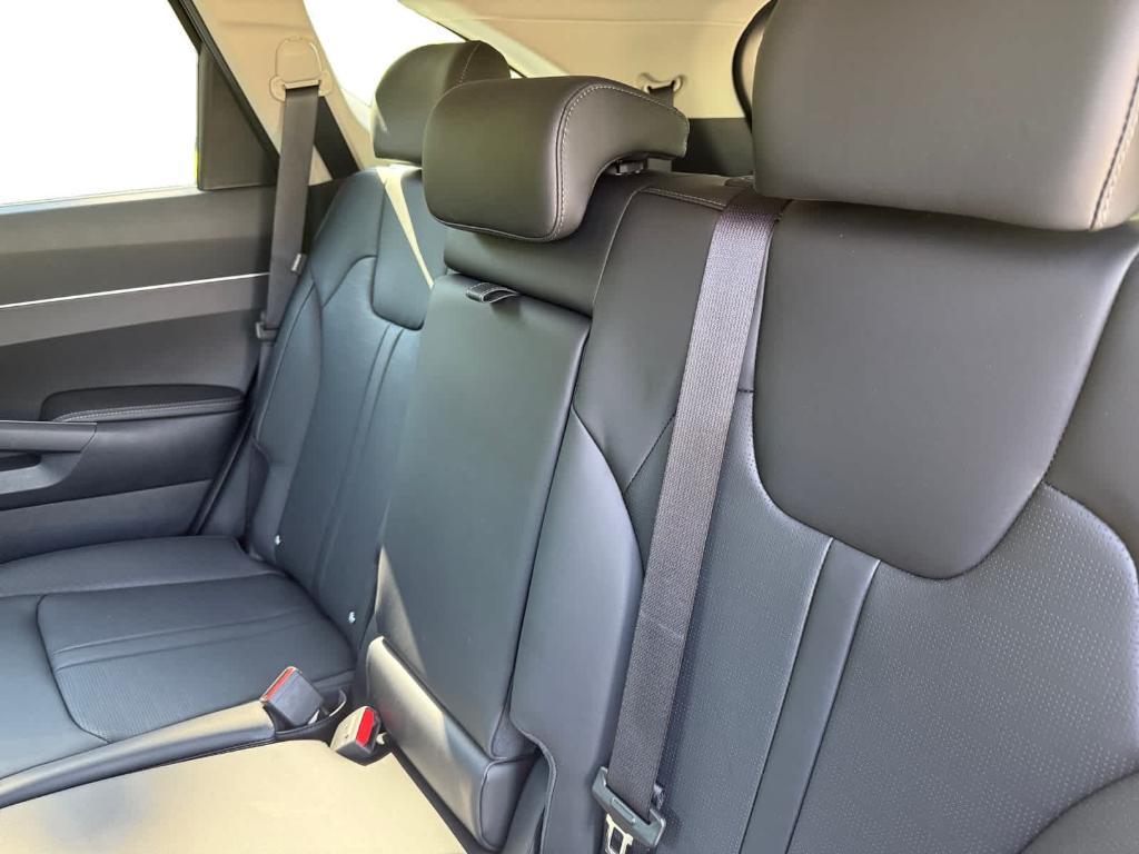new 2025 Kia Sorento car, priced at $36,674